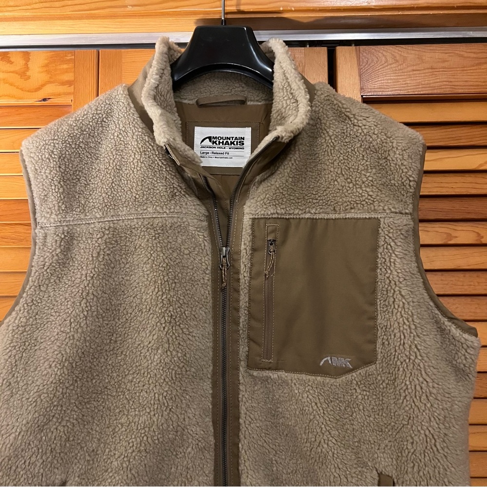 Mountain khakis vest- size: L